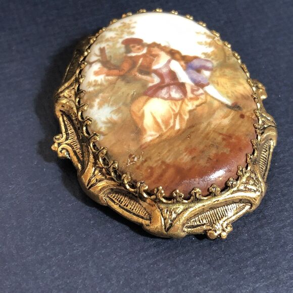 Vintage Oval Dress Clip Renaissance Couple Man Woman Brass Color Retro - Picture 2 of 8
